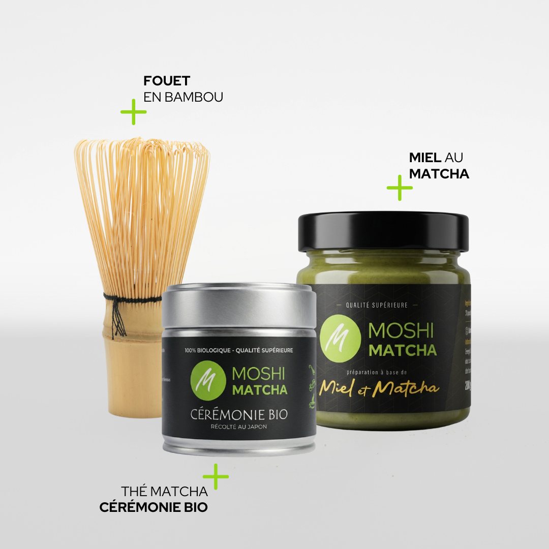 Préparation du matcha au fouet en bambou avec le Rituel Matcha Complet Moshi Matcha
